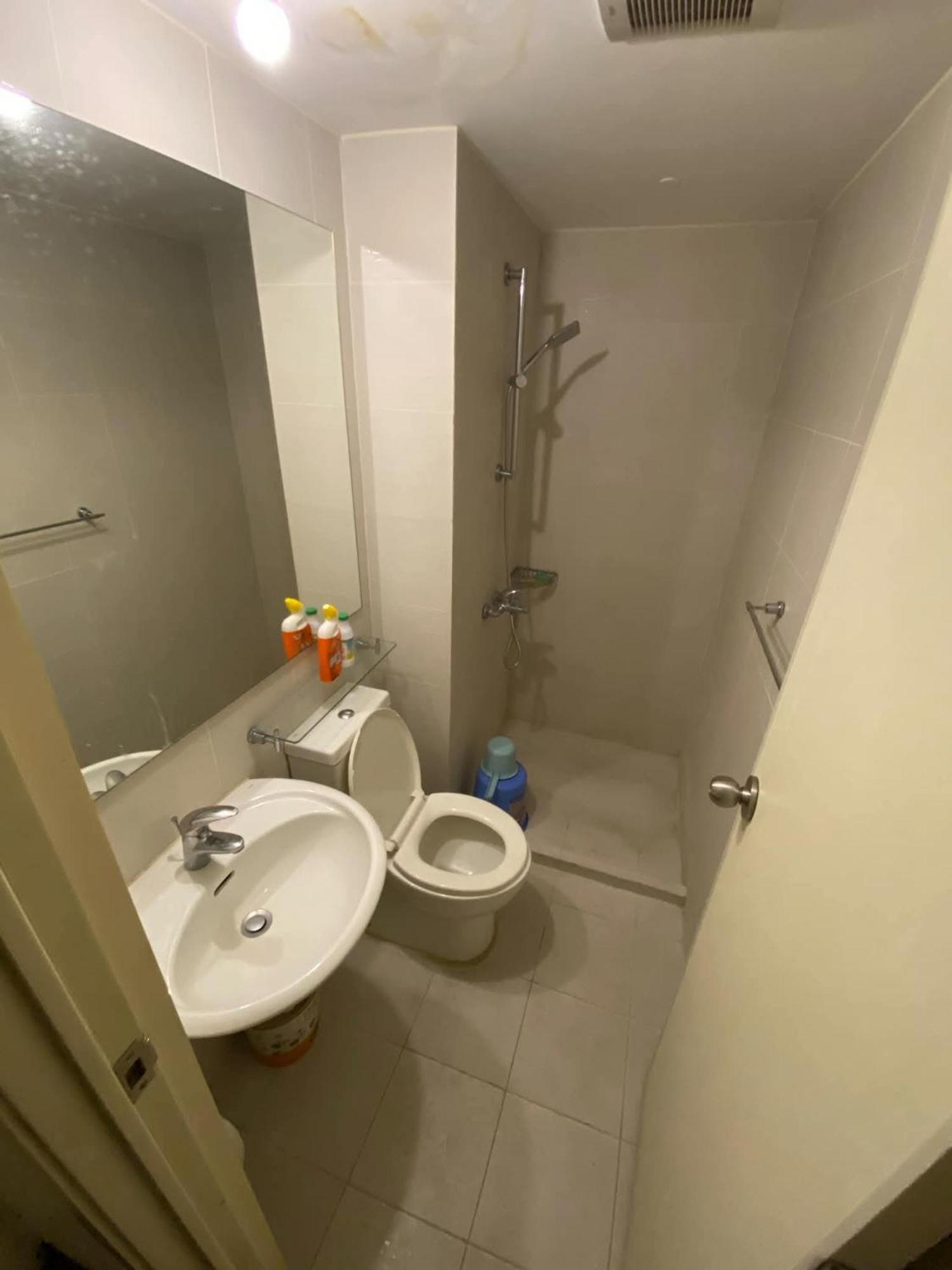 Adeo Staycation Manila